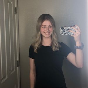 Meet your Posher, Kayla